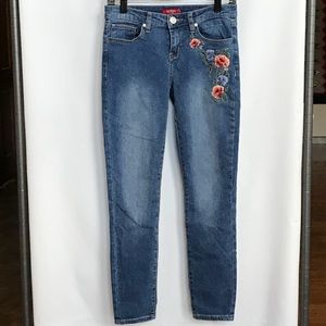 Guess embroidered jeans. Size 26 waist. Bn4